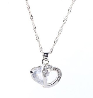 Lady Fashion Heart Pendant Necklace