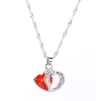 Lady Fashion Heart Pendant Necklace