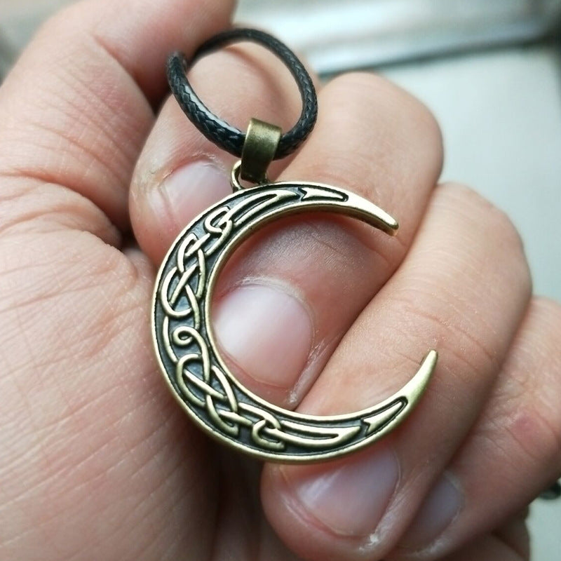 Electroplating Elegant Moon Charm Zinc Alloy Popular Necklace