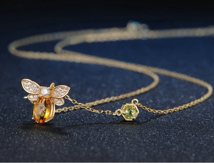 Natural citrine peridot micro-inlaid bee necklace