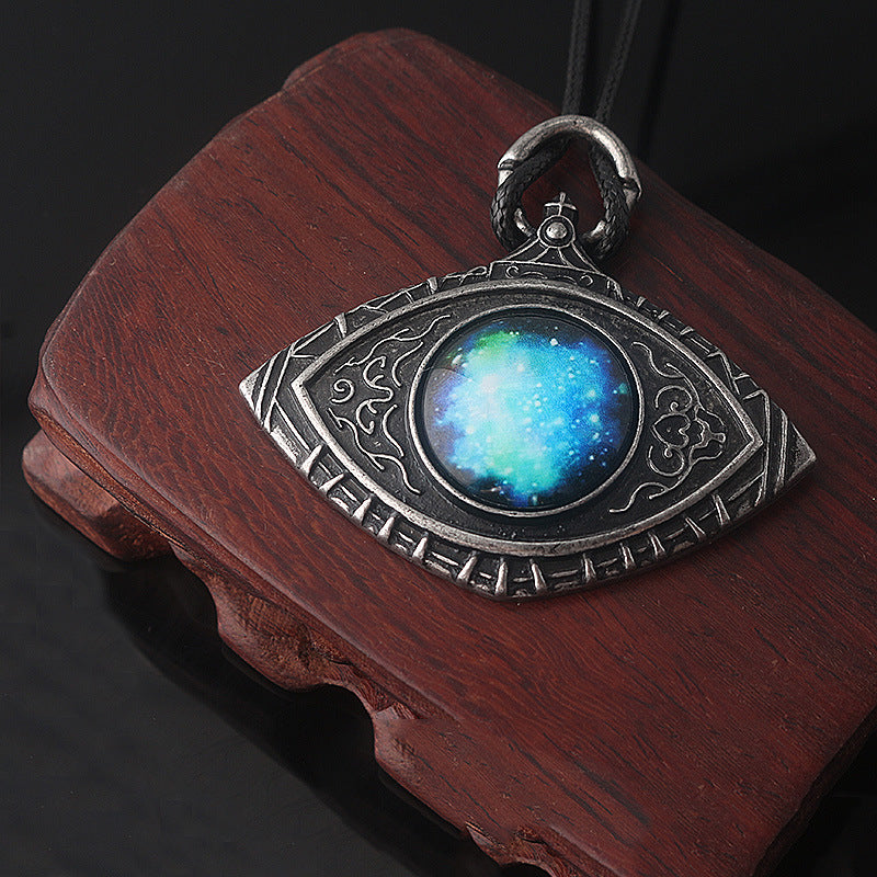 Blue Starry Eyes Vintage Pendant Necklace