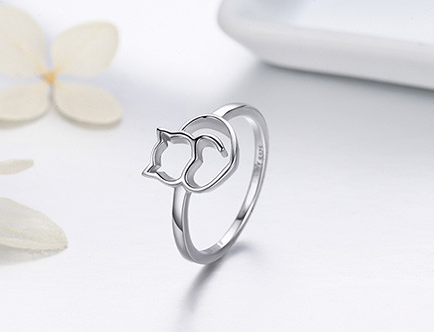 Lady Cat Ring